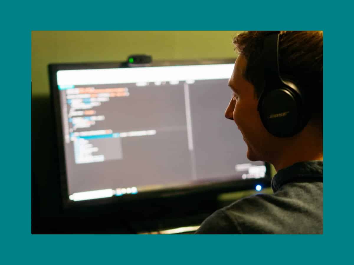 Sign-up Rates, Signal, and Productivity:  3 Ways Live Technical Interviews Improve Hiring image