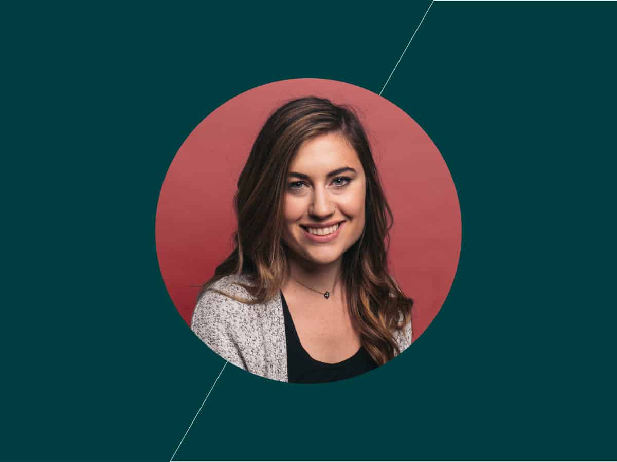 What does a technical recruiter do? image