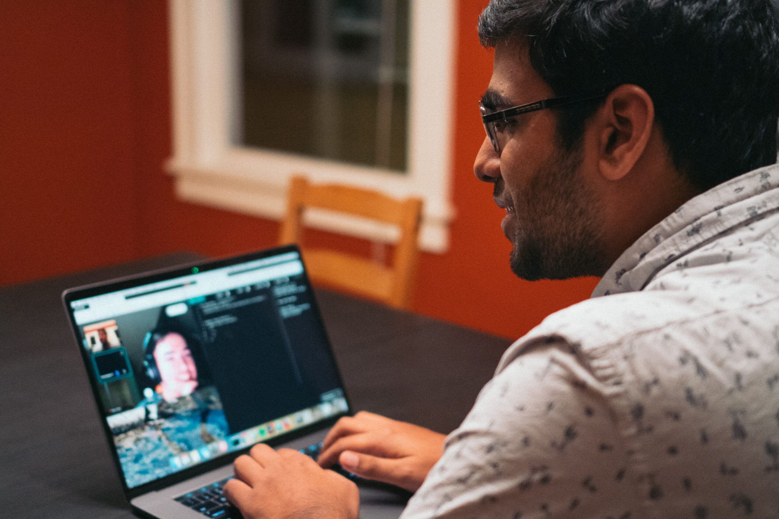 Manage application volume image